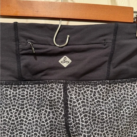 Prana Black Leggings,size XS - Picture 4 of 6
